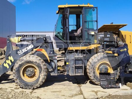 Техническое обслуживание фронтального погрузчика XCMG LW330RU - 2